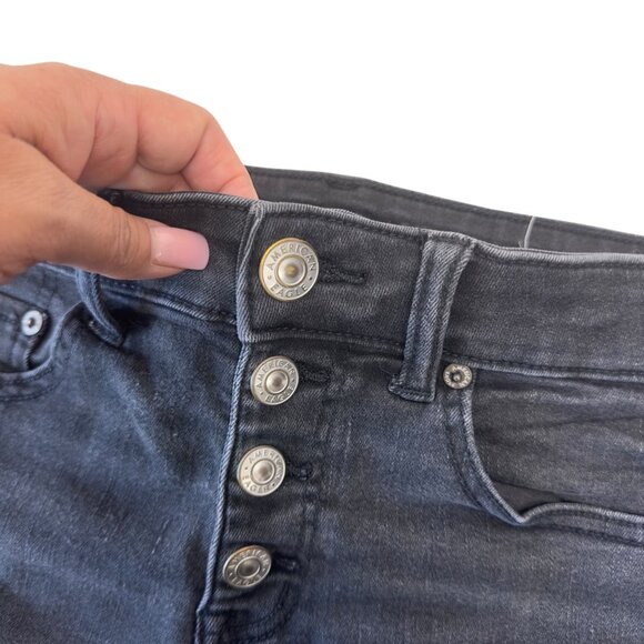 American Eagle Black Denim Mid Rise Distressed Shorts Women SZ 2 Button Fly - Picture 3 of 12